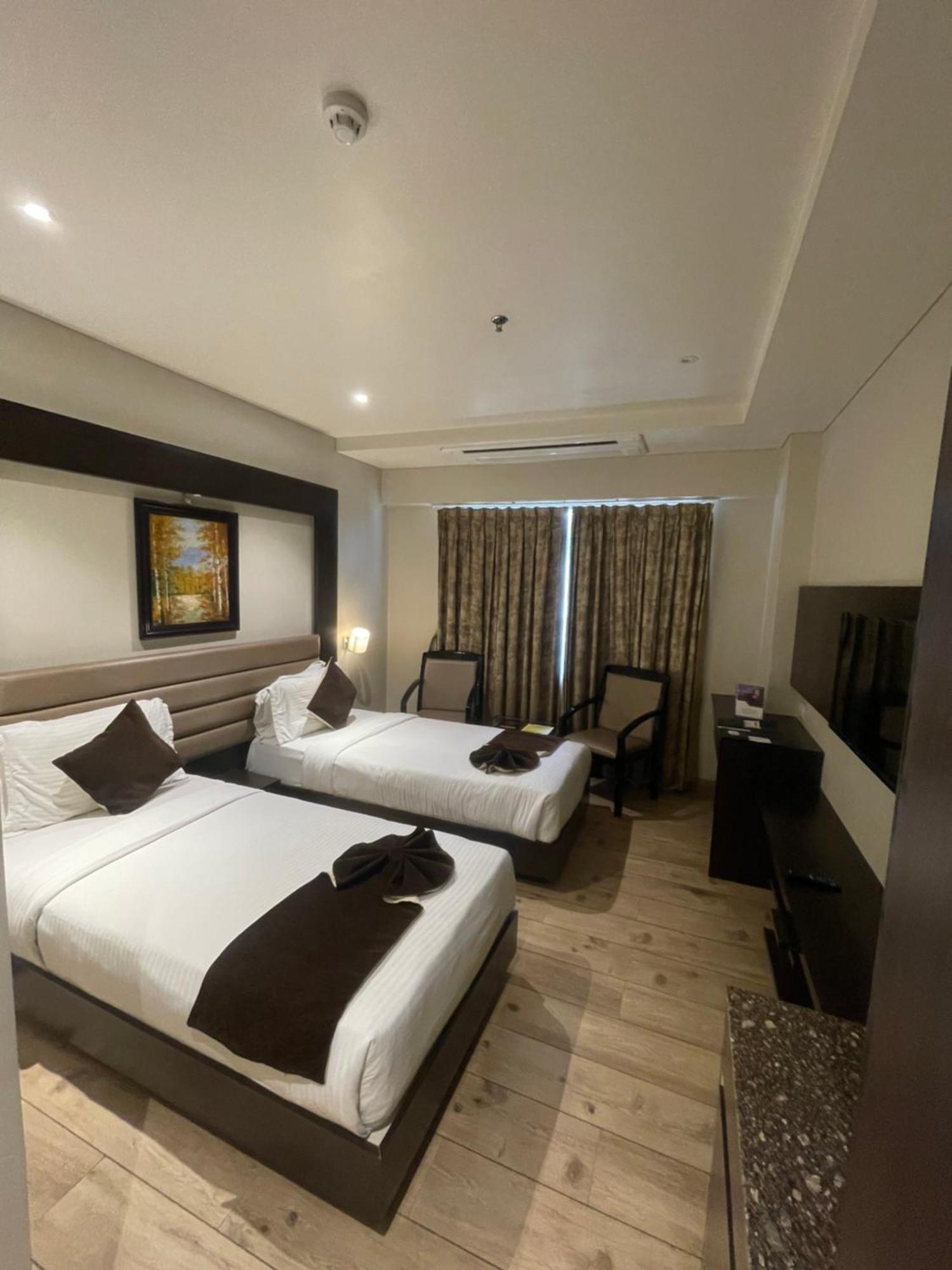 Hotel Virgo Sumeru Бхавнагар Экстерьер фото